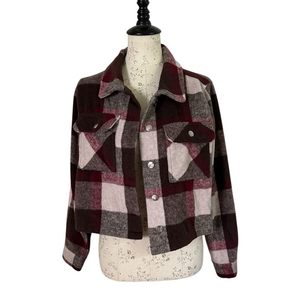 ASHLEY OUTERWEAR Plaid Cropped Jacket Women's Size LARGE Flannel Fall - Picture 1 of 7